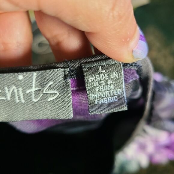 NY Knits Ruffled Top - Picture 7 of 8